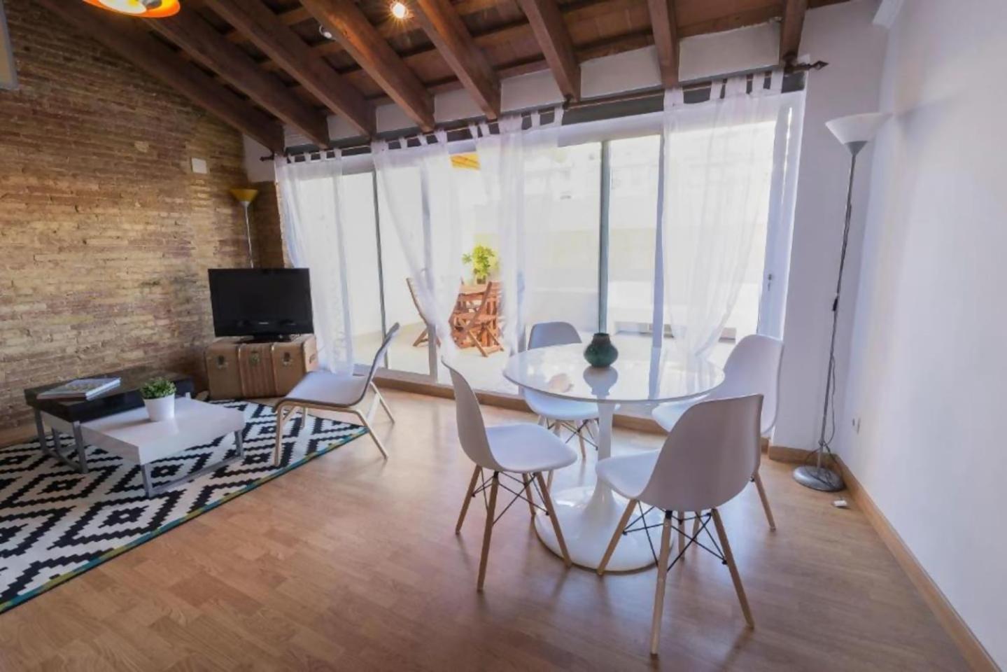 Precioso Atico En Pleno Centro De Valencia Apartment Luaran gambar