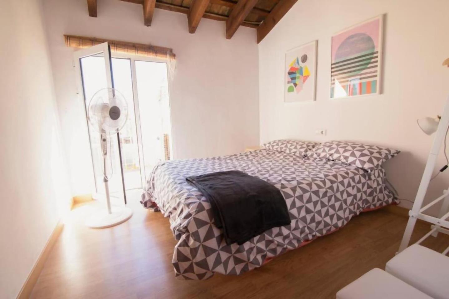Precioso Atico En Pleno Centro De Valencia Apartment Luaran gambar